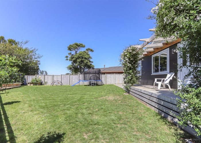  at 3 Manatu Lane, Inglewood