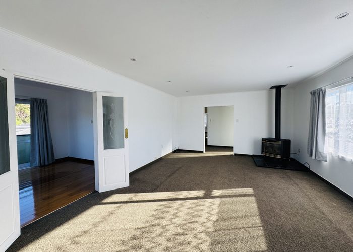  at 5 Lincoln Grove, Wainuiomata, Lower Hutt, Wellington