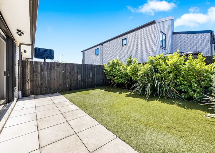  at 6 Desalt Drive, Hobsonville, Waitakere City, Auckland