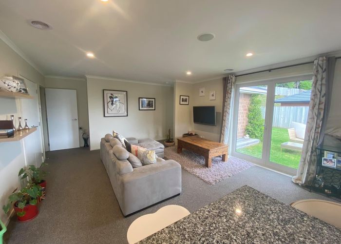  at 21 Banks Boulevard, Whitby, Porirua