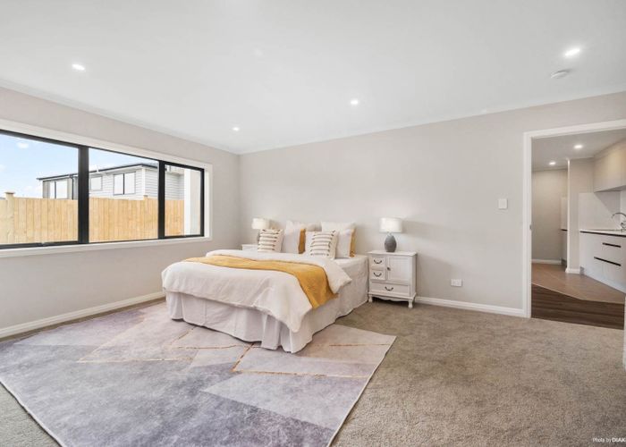  at 7 Kerekin Drive, Oteha, Auckland