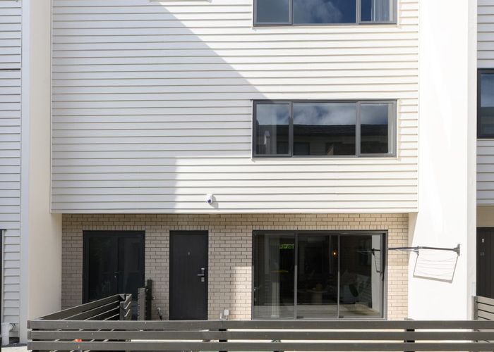  at 9/30 Calvert Ave, Mangere East, Manukau City, Auckland
