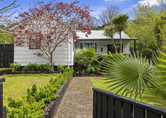  at 19 Thames Street, Welbourn, New Plymouth, Taranaki