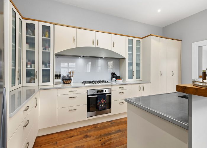  at 84 Overtoun Terrace, Hataitai, Wellington