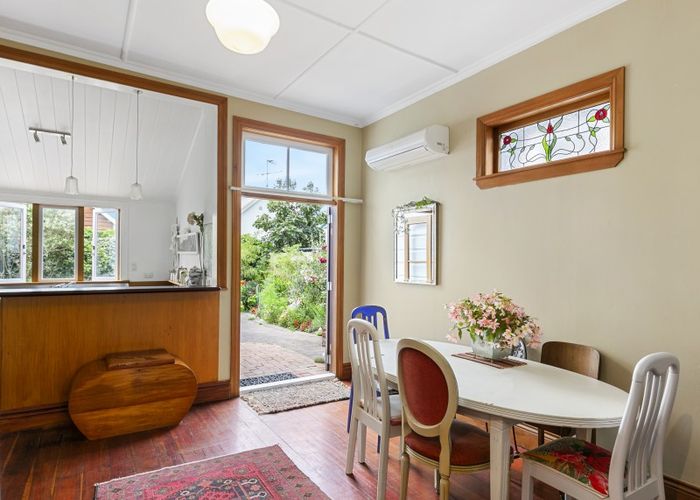  at 7 Aorangi Terrace, Thorndon, Wellington