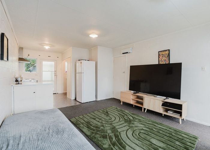  at 79 Pine Avenue, Melville, Hamilton, Waikato