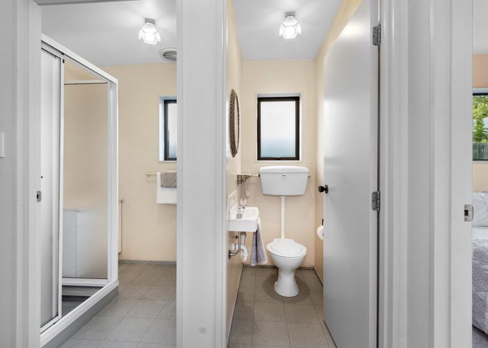  at 2/74 Inwoods Road, Parklands, Christchurch