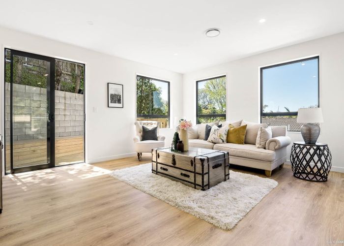  at 37a Regency place, Sunnynook, North Shore City, Auckland