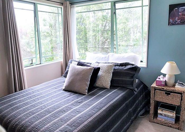  at 41 Unsworth Drive, Unsworth Heights, North Shore City, Auckland