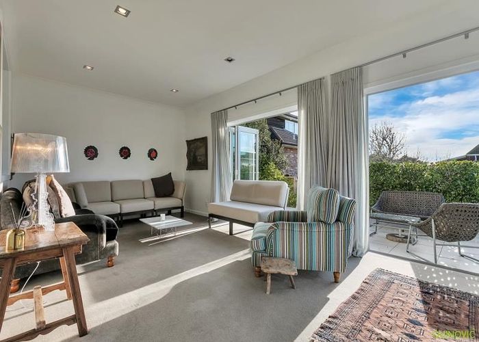  at 2 Puna Street, Orakei, Auckland