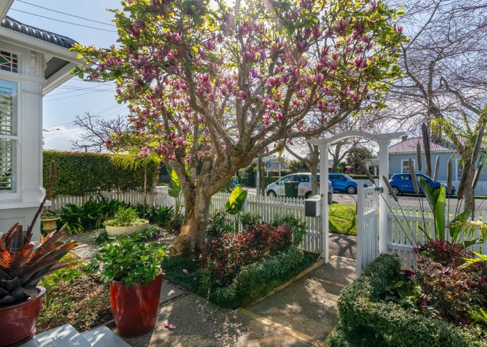  at 108 Burnley Terrace, Sandringham, Auckland