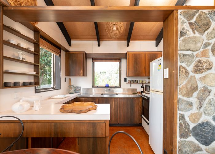  at 43 Field Way, Waikanae Beach, Waikanae