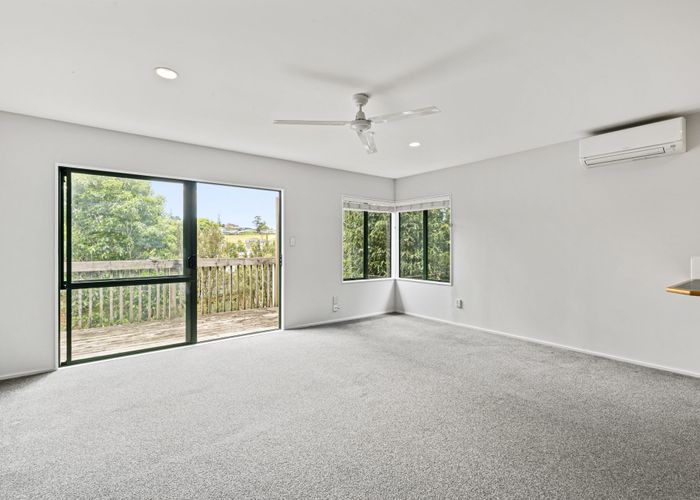  at 2/62 Marlborough Avenue, Glenfield, North Shore City, Auckland