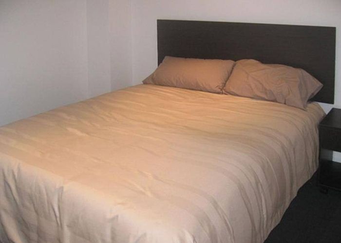  at 118 Queen Street, Northcote Point, Auckland