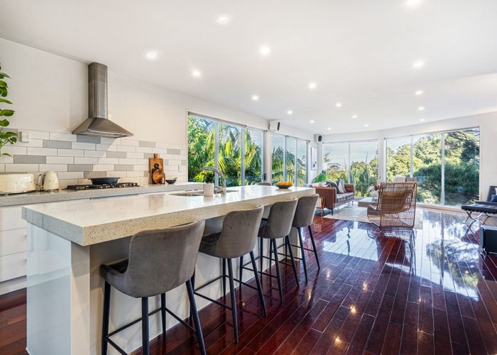  at 13/4 Bush View Lane, Northcote, Auckland