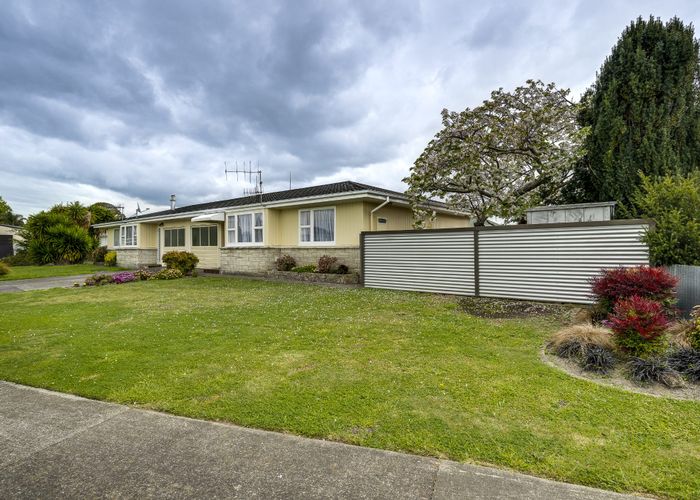  at 14 Shearer Place, Pirimai, Napier