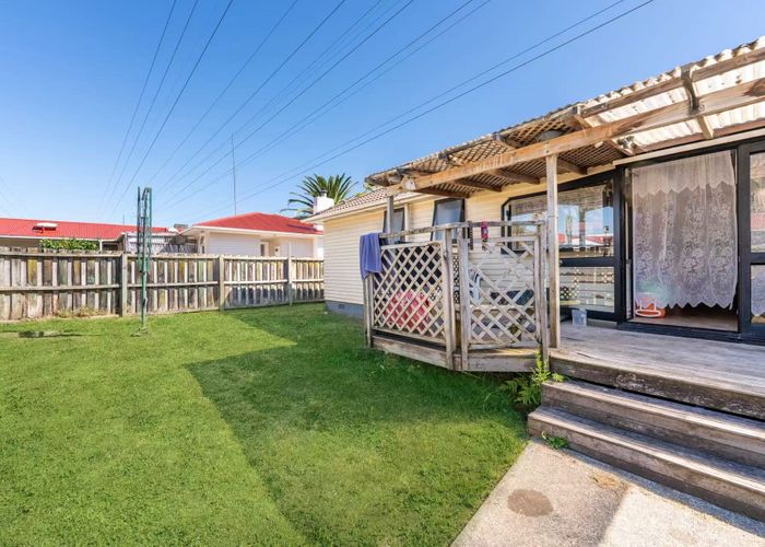  at 6 Mangos Place, Pakuranga, Manukau City, Auckland