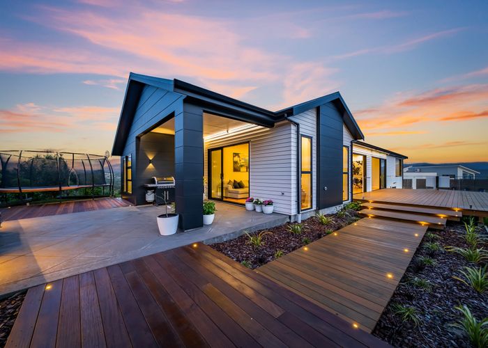  at A/15 Winifred Way, Belmont, Lower Hutt