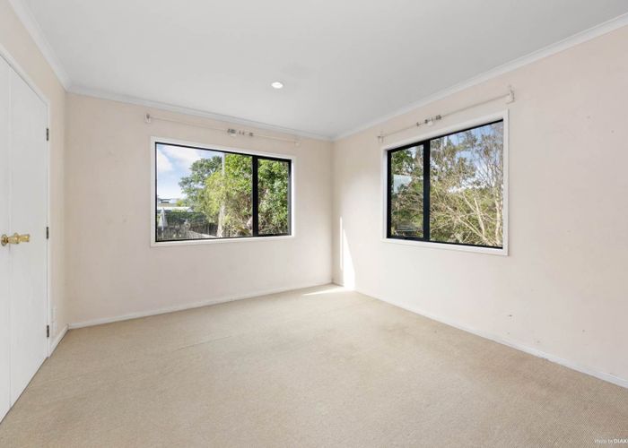  at 1/81 Oreil Avenue, West Harbour, Waitakere City, Auckland