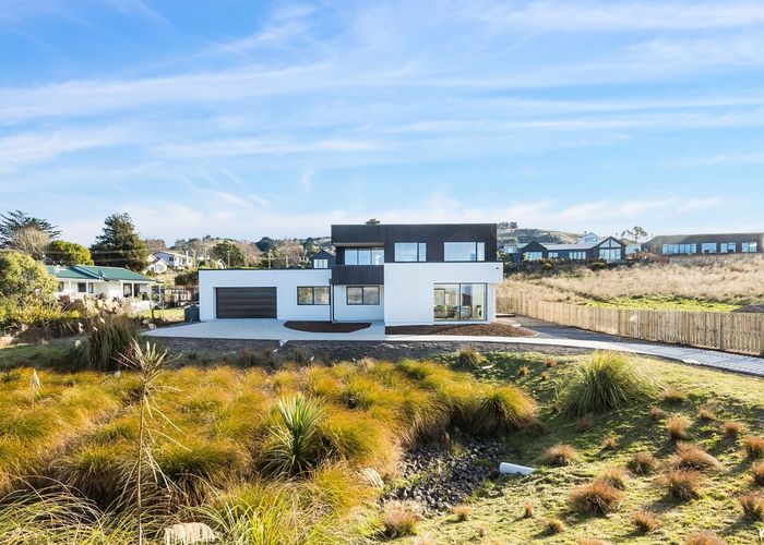  at 17A Esplanade, Warrington, Dunedin, Otago