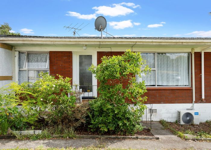  at 2/30 Copley Street, New Lynn, Waitakere City, Auckland