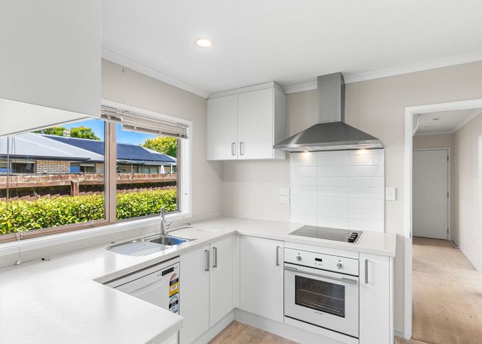  at 1/81 Royal Park Drive, Parklands, Christchurch