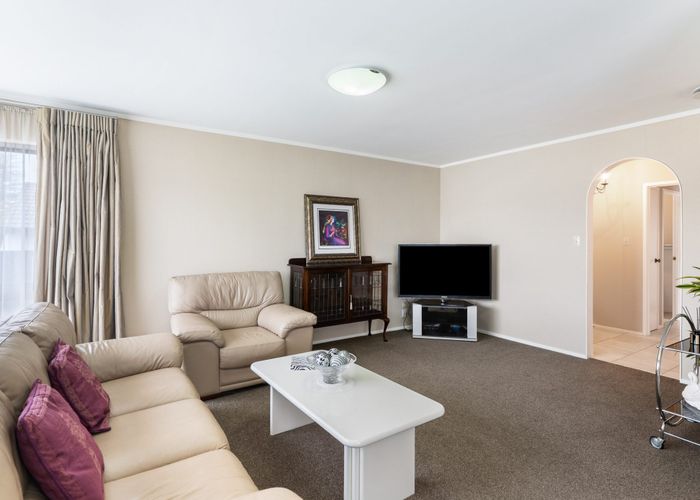  at 36 Butley Drive, Farm Cove, Manukau City, Auckland