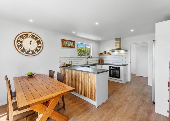  at 8 Manawa Avenue, Paraparaumu, Kapiti Coast, Wellington