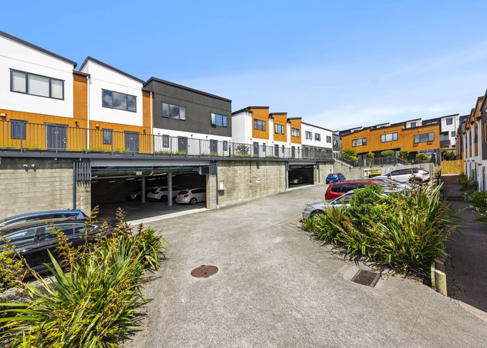  at 16/18 Hewlett Road, Massey, Waitakere City, Auckland