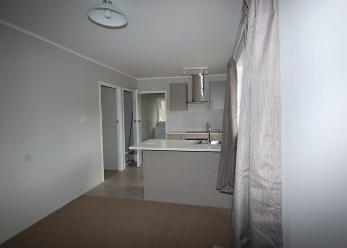  at 2/117 Aranui Road, Mount Wellington, Auckland City, Auckland