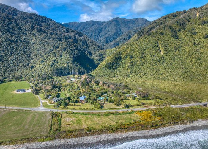  at 2A Golden Sands Road, Barrytown, Grey, West Coast