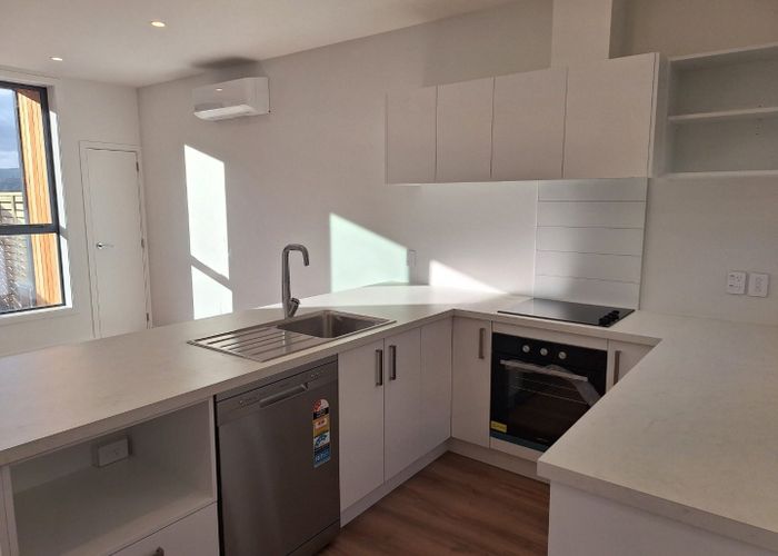  at 11/33 Raukawa Street, Stokes Valley, Lower Hutt, Wellington