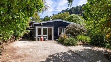  at 123 Pinehaven Road, Pinehaven, Upper Hutt