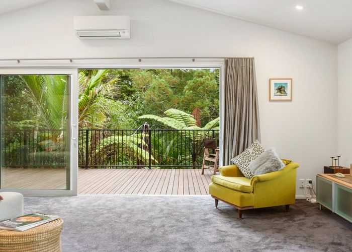  at 58 Laingholm Dr, Laingholm, Waitakere City, Auckland