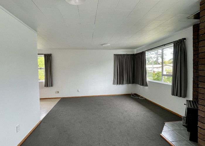  at 64 Chilcott Road, Henderson, Waitakere City, Auckland