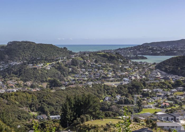  at 31 Pacific View, Whitby, Porirua