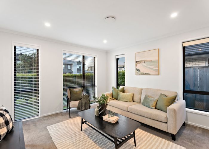  at 10 Waituarua Drive, Conifer Grove, Papakura, Auckland