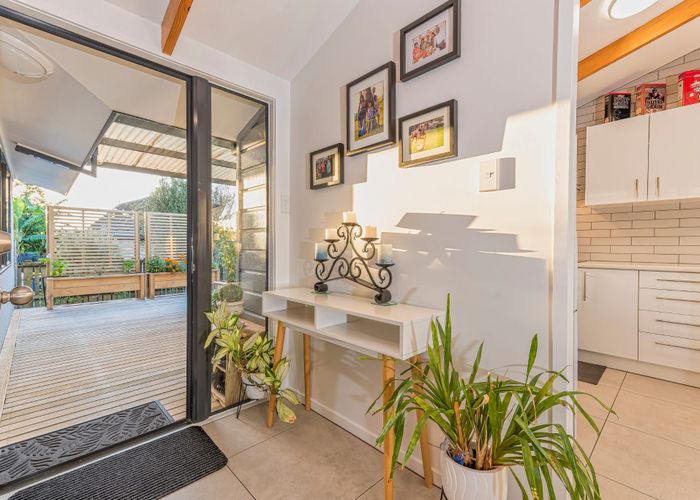  at 1/32 GLUCINA Avenue, West Harbour, Auckland