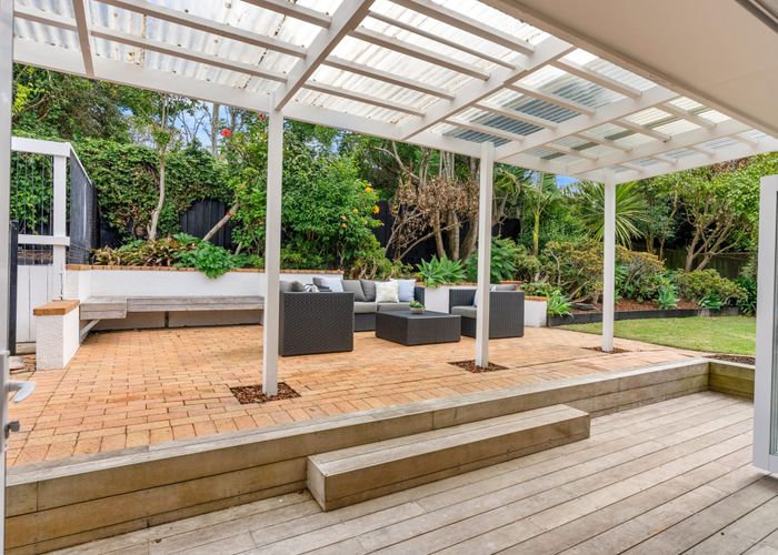  at 2/101 Churchill Road, Murrays Bay, North Shore City, Auckland