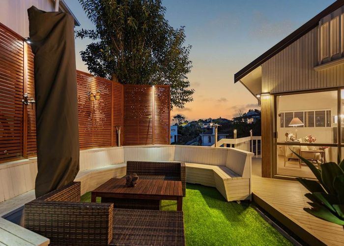  at 2/112 Sunrise Avenue, Mairangi Bay, Auckland