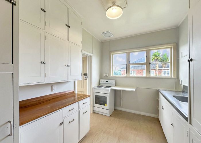  at 2 White Street, Whanganui East, Whanganui, Manawatu / Whanganui