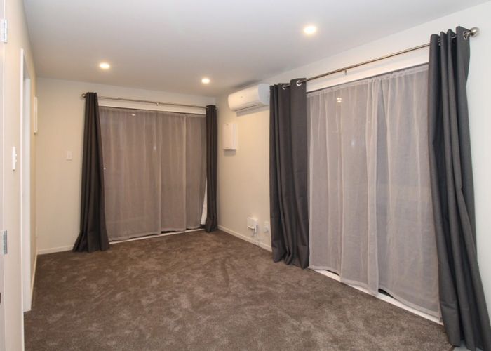  at 4 Fruitvale Road, New Lynn, Waitakere City, Auckland