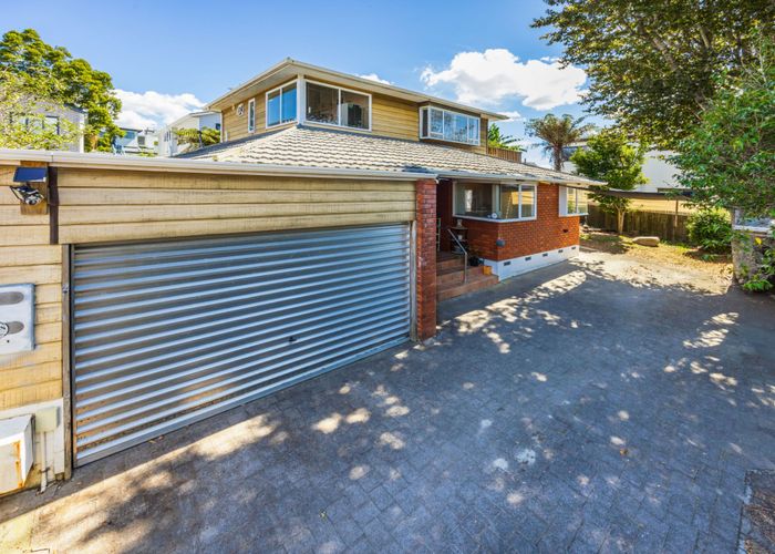  at 2/144 Kolmar Road, Papatoetoe, Auckland