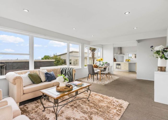  at 559 Glenfield Road, Glenfield, North Shore City, Auckland