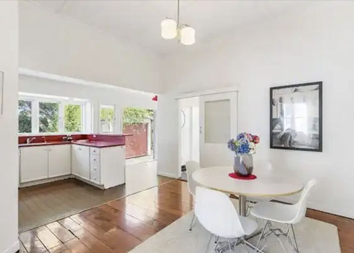  at 9 Selkirk Road, Mount Albert, Auckland