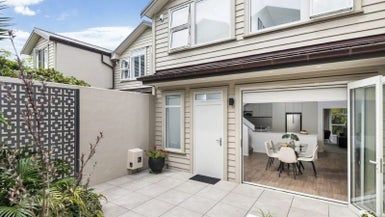 at 8/38 Bracken Avenue, Takapuna, Auckland