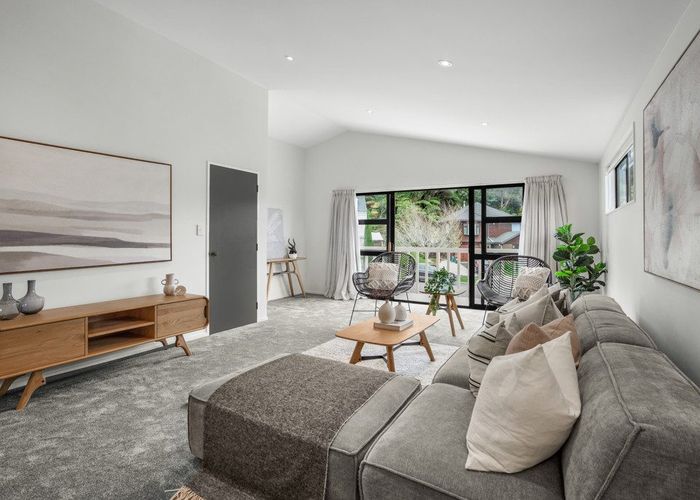  at 11 Pioneer Grove, Silverstream, Upper Hutt, Wellington