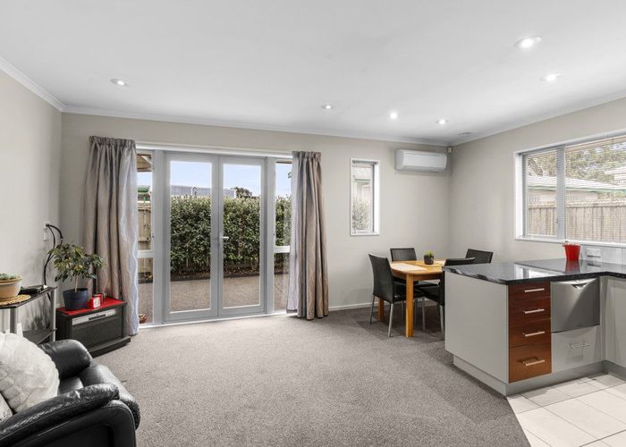  at 2/194 Waimairi Road, Ilam, Christchurch City, Canterbury