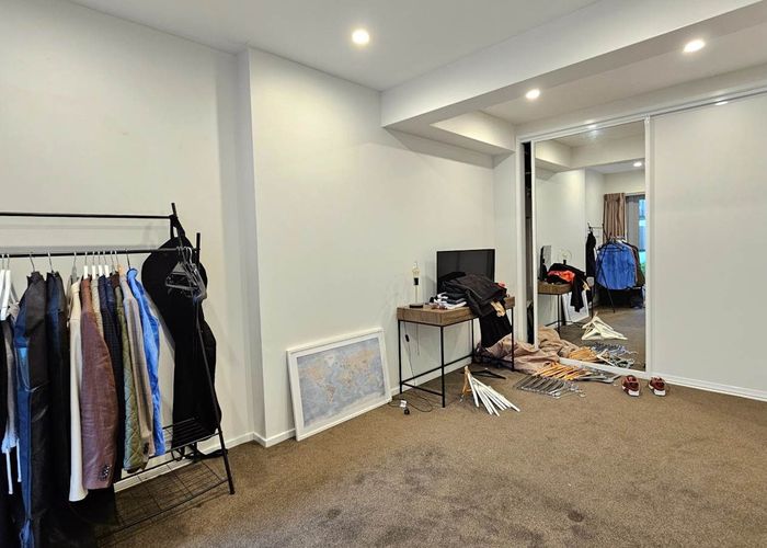 at 2/19 Westwell Road, Belmont, North Shore City, Auckland