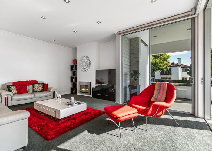  at 4 Corsica Way, Karaka, Papakura
